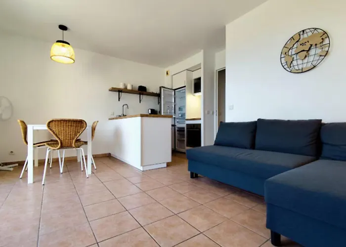 Bright With Sea View And Pool Appartement