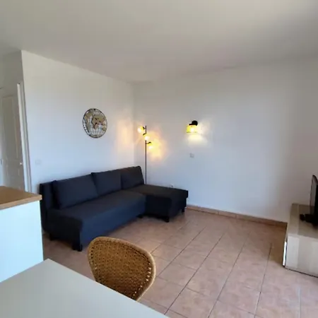 Apartmán Bright With Sea View And Pool Roquebrune-sur Argens