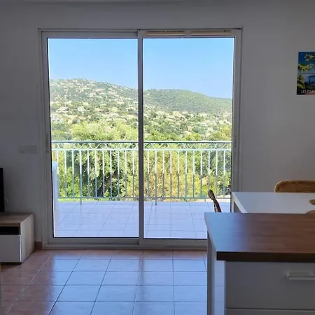 아파트 Bright With Sea View And Pool *